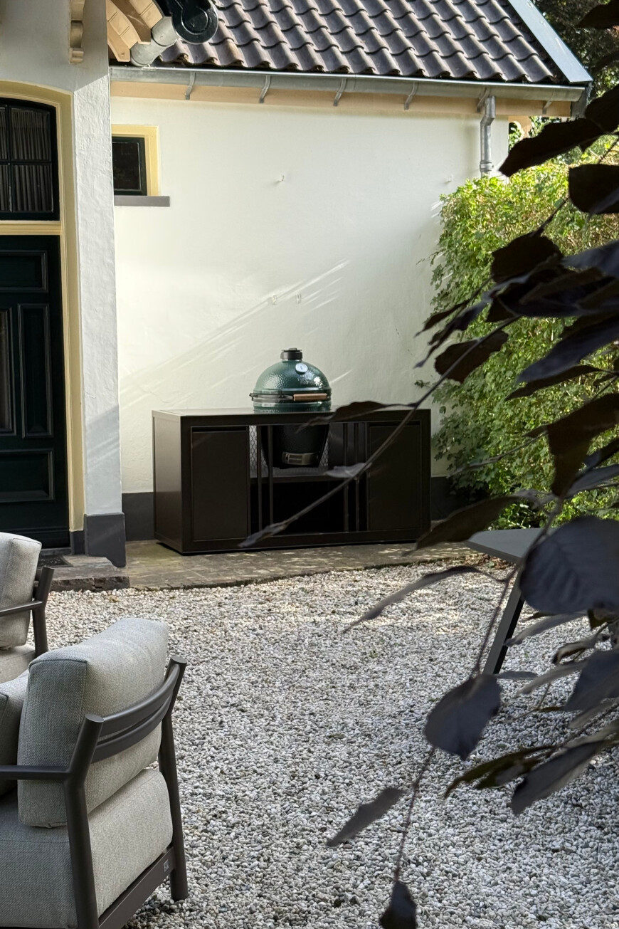 SALT outdoor kitchen with bar in Berg en Dal