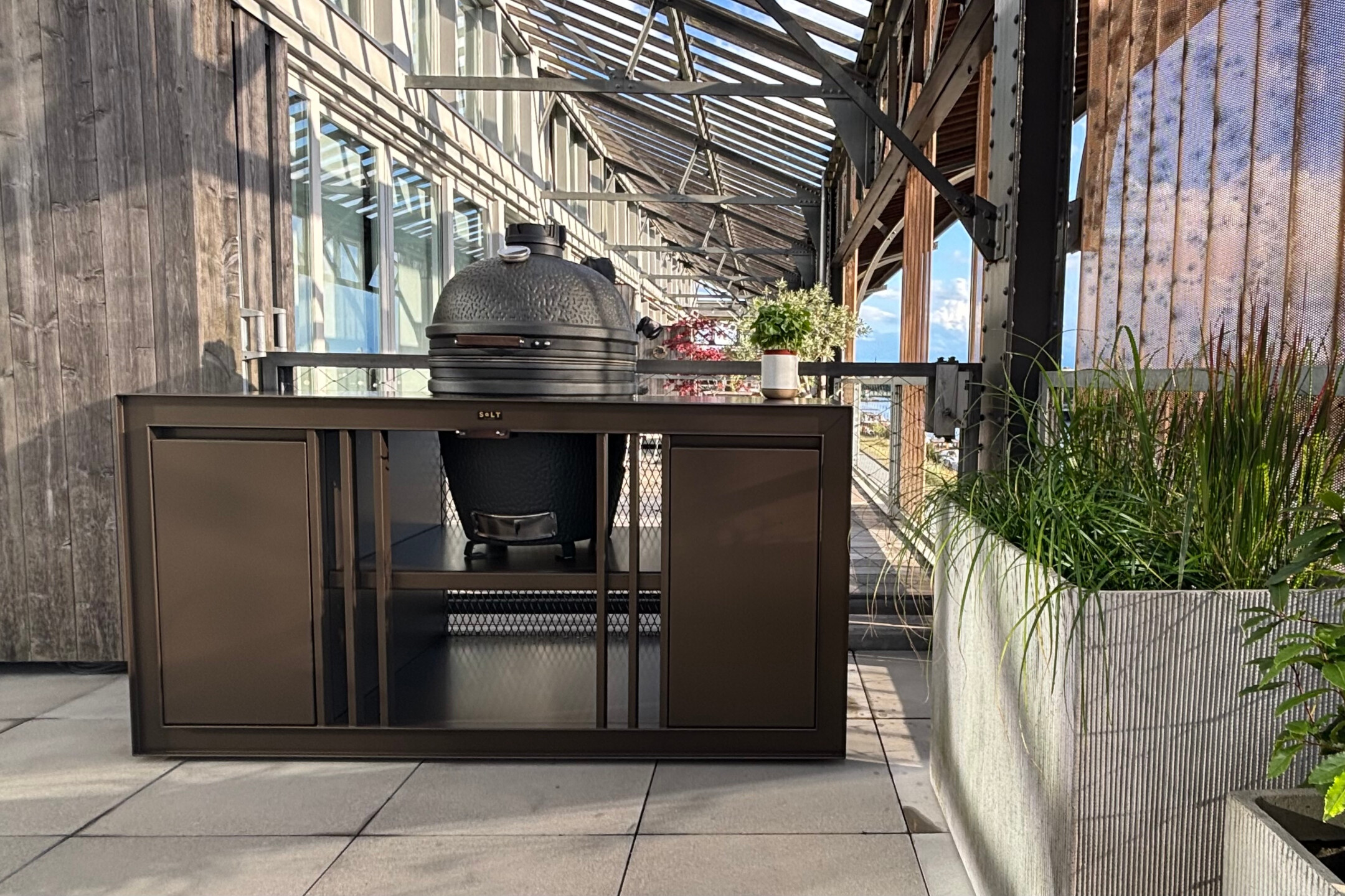 SALT Truffle Brown – Urban Edition