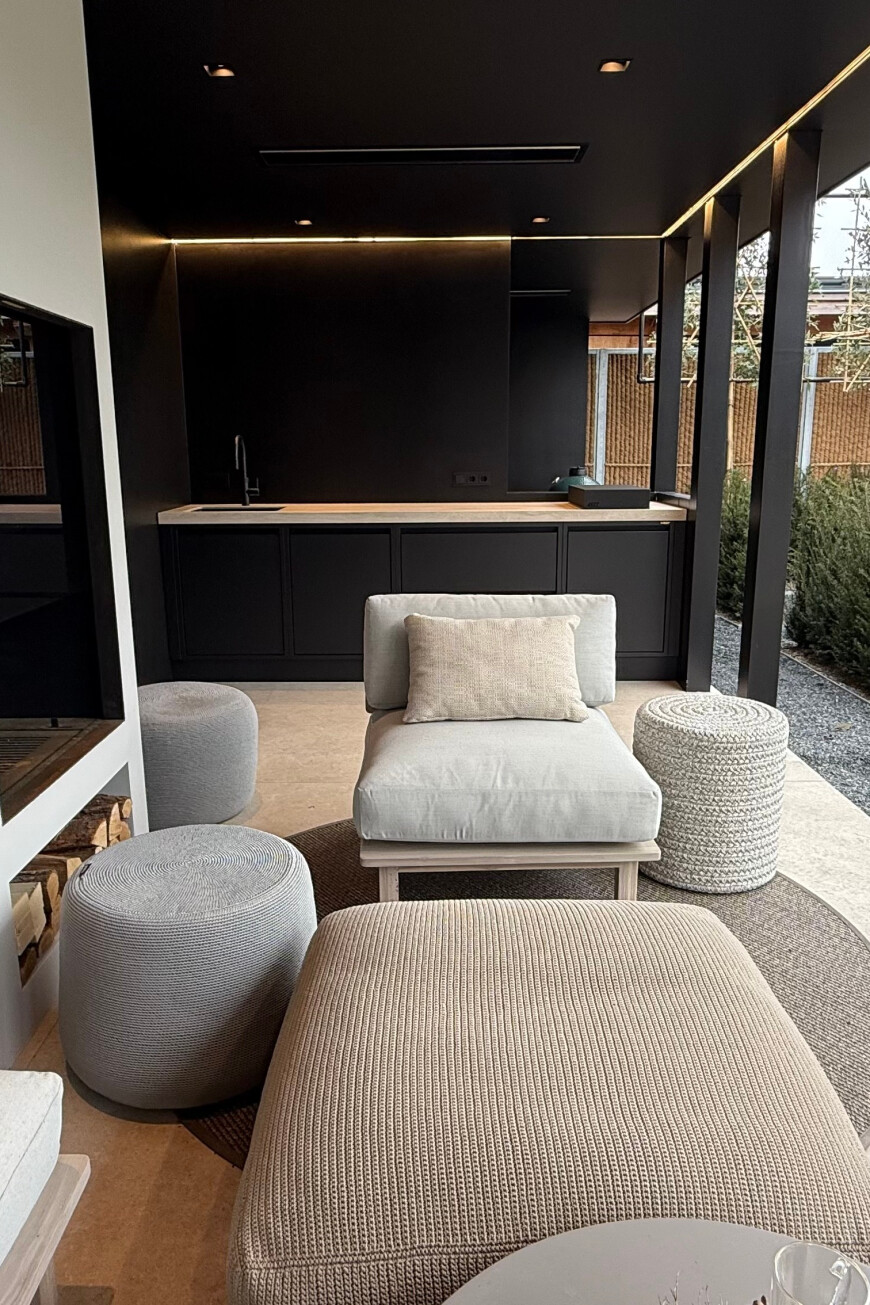 SALT outdoor kitchen with bar in Berg en Dal