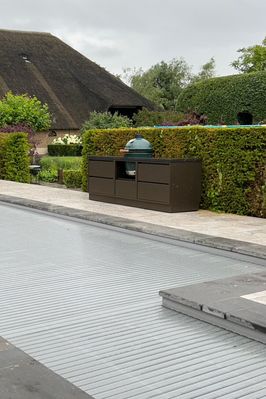 SALT outdoor kitchen with bar in Berg en Dal