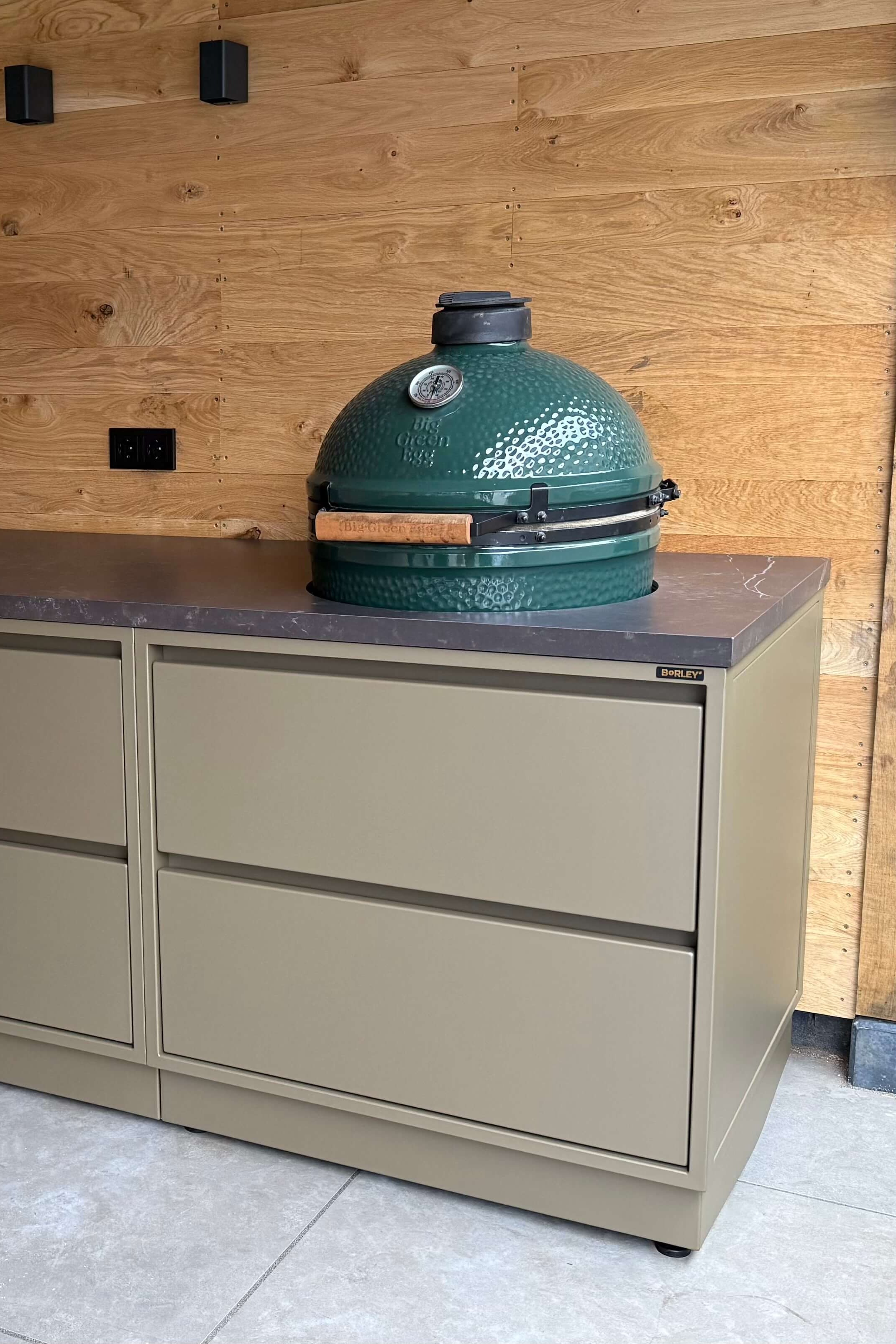 SALT outdoor kitchen with bar in Berg en Dal