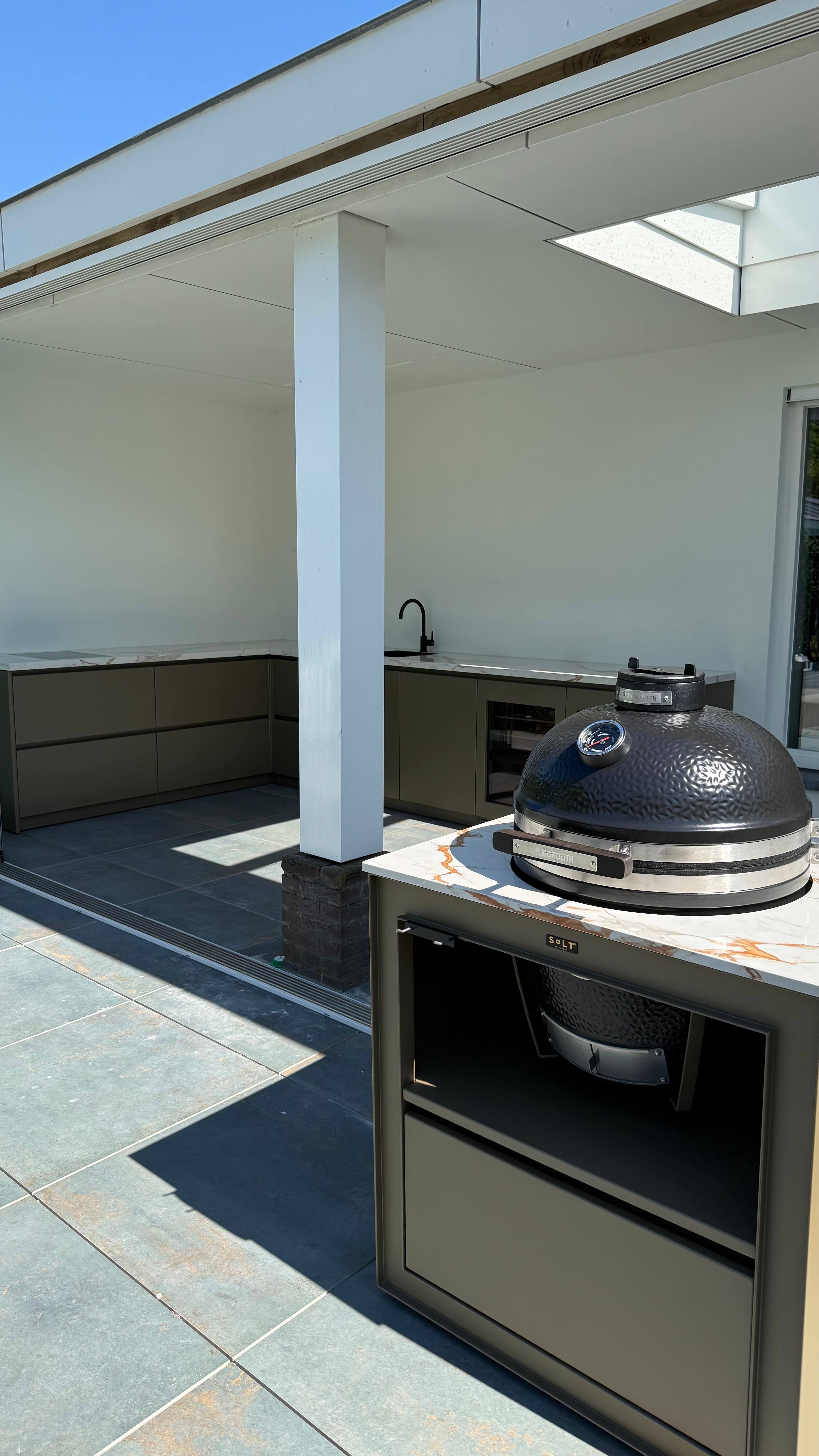 Maatwerk buitenkeuken - Dongen Awake Luxury Corner