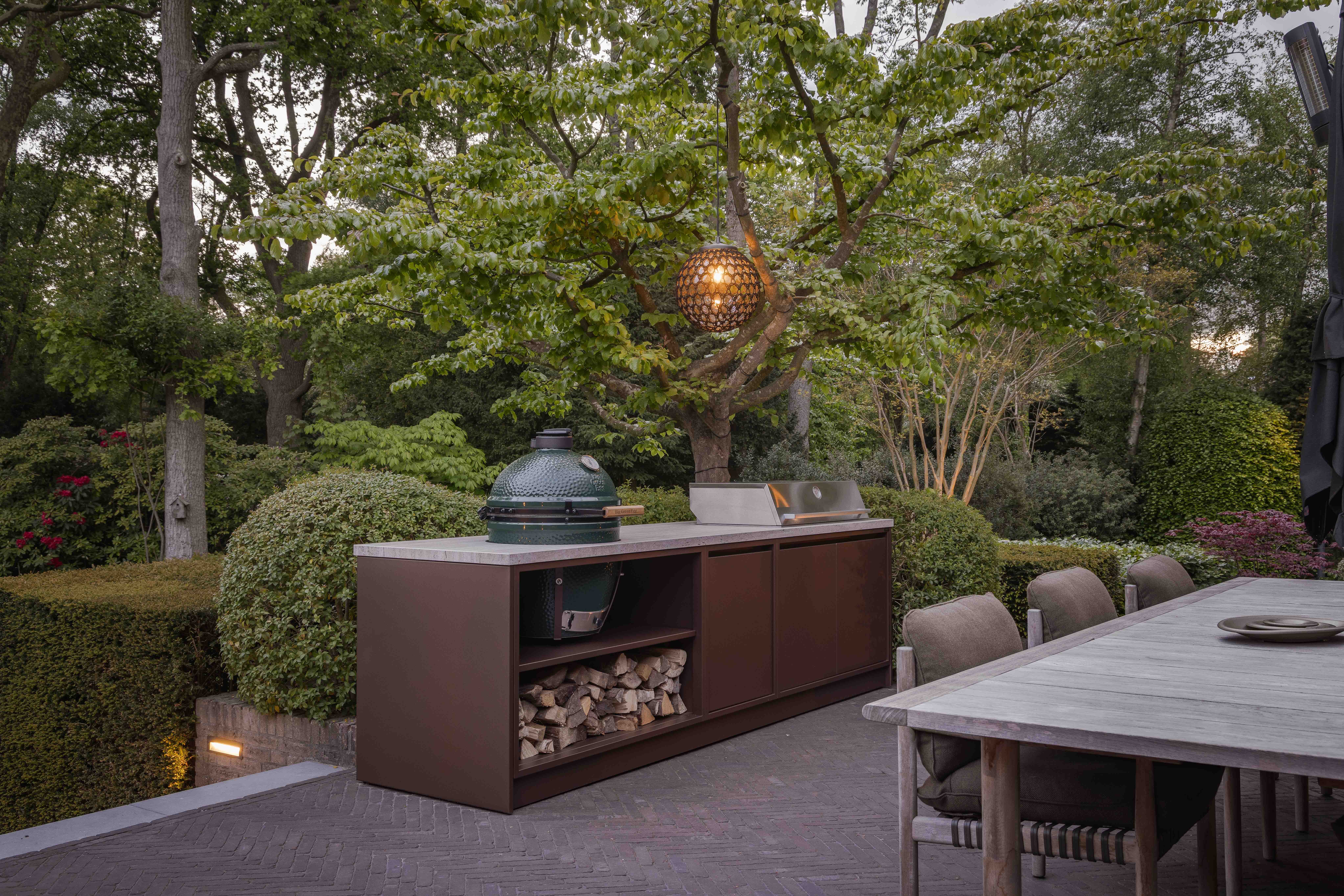 SALT outdoor kitchen with bar in Berg en Dal