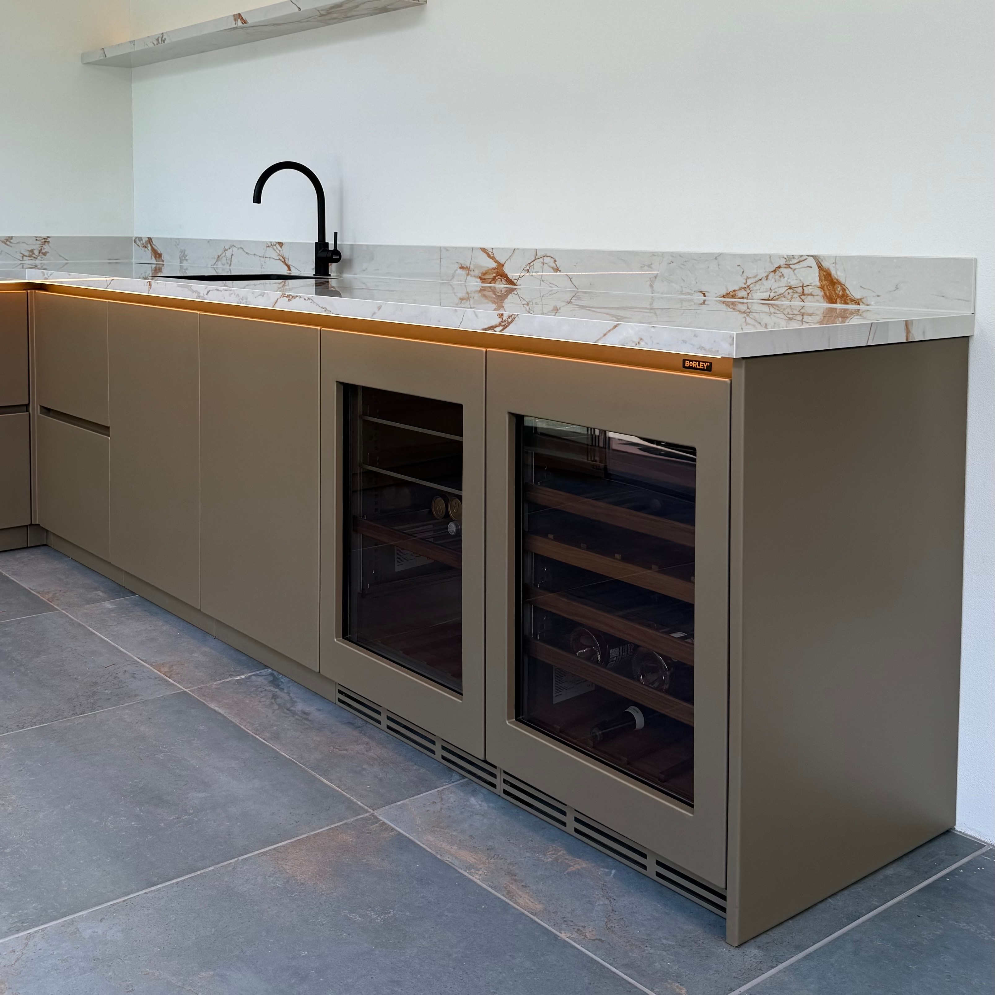 Maatwerk buitenkeuken - Dongen Awake Luxury Corner