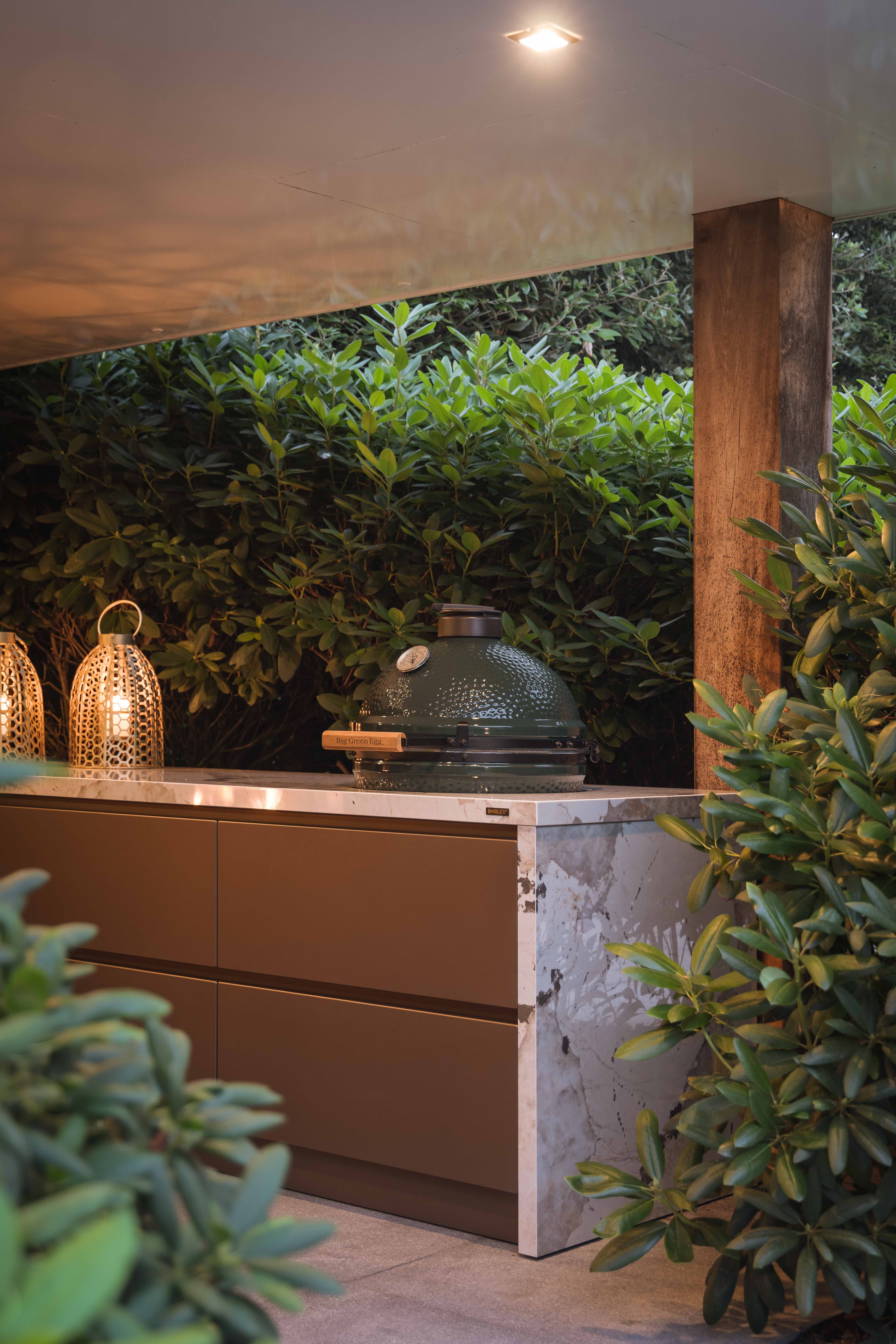 SALT outdoor kitchen with bar in Berg en Dal