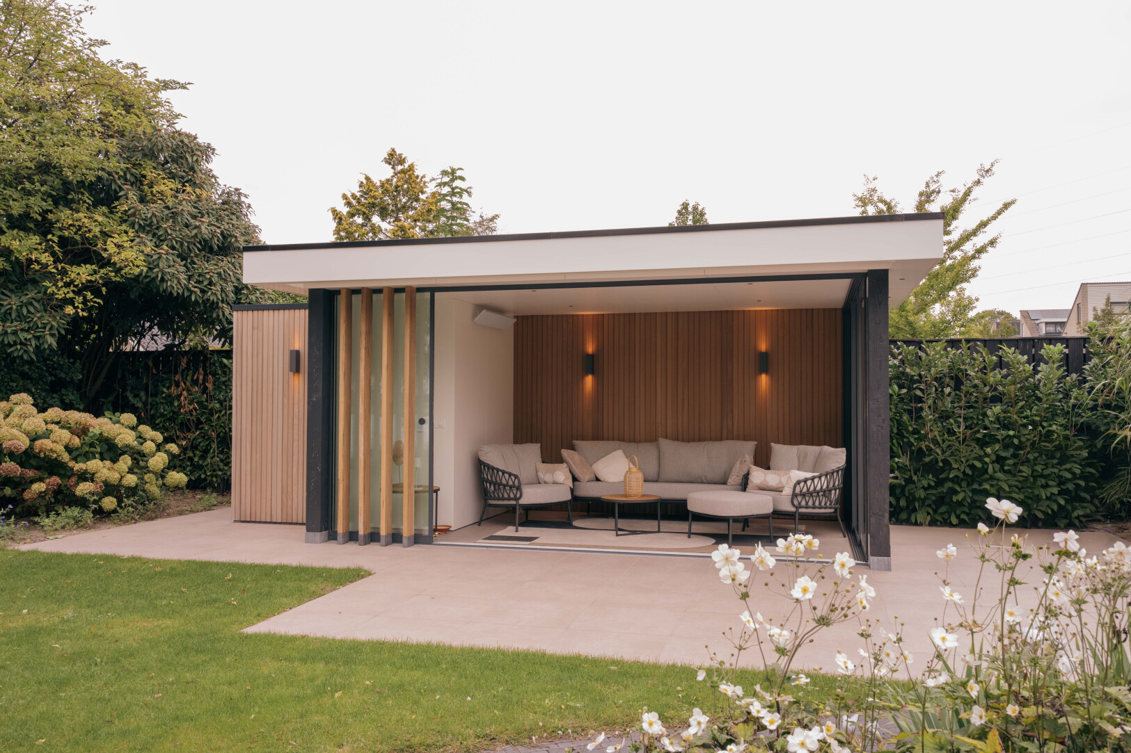 Buitenpracht-houtbouw -luxe afwerking