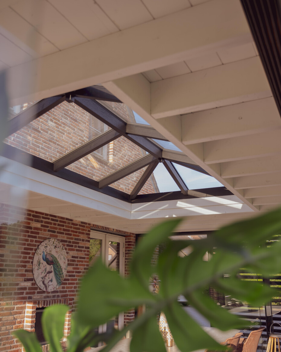 Veranda met glas, Ede