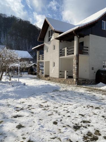 Pensiunea Nu Mă Uita ``Poartă``