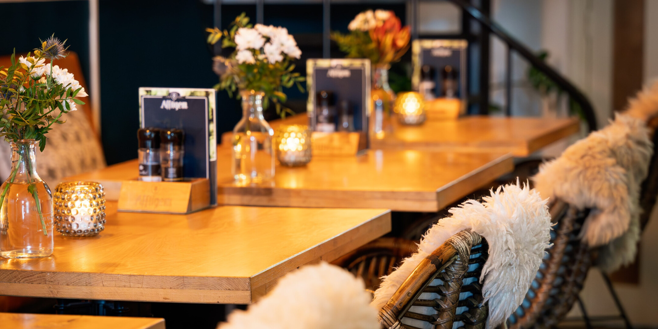 Close up tafels podium