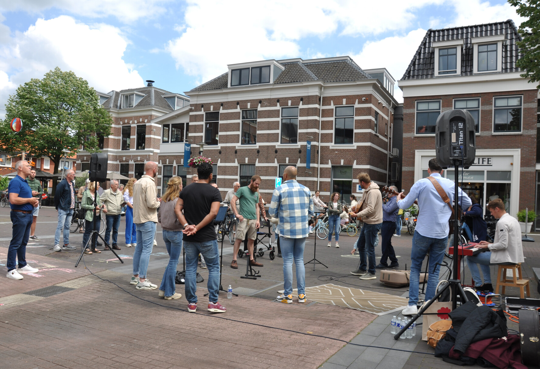 08-06-2024 Raadhuisplein Barneveld  11 _edit_2676166628758