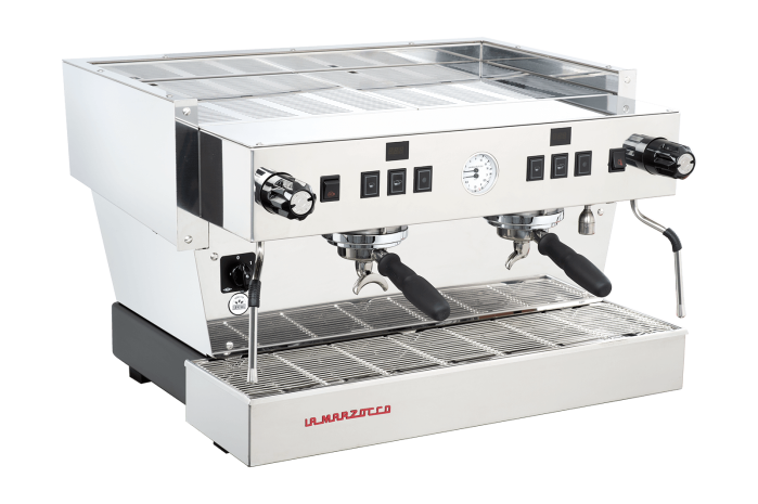 linea-classic_s_av_2-group_front_3-4