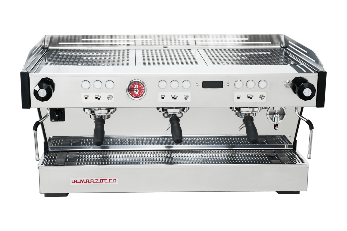 linea-pb_av_3-group_front