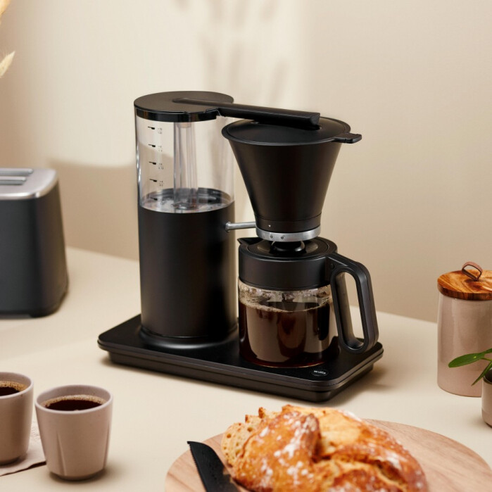 Coffee-Brewer_Classic_Tall_CM2B-A125_Environment_Hor_6396f8e3271f13.82710871
