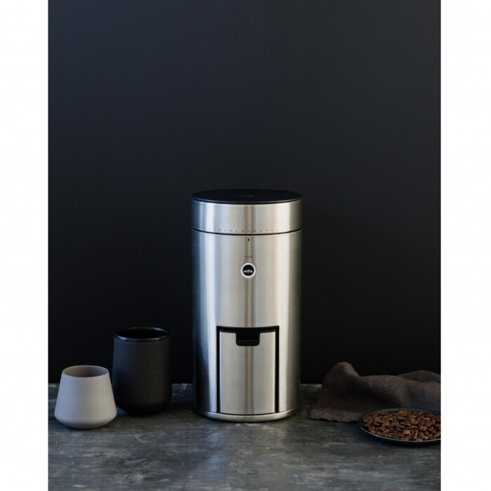 Grinder_Uniform_WSFB-100S_Environment_DarkBG_Vert_638da9396e1975.84412396