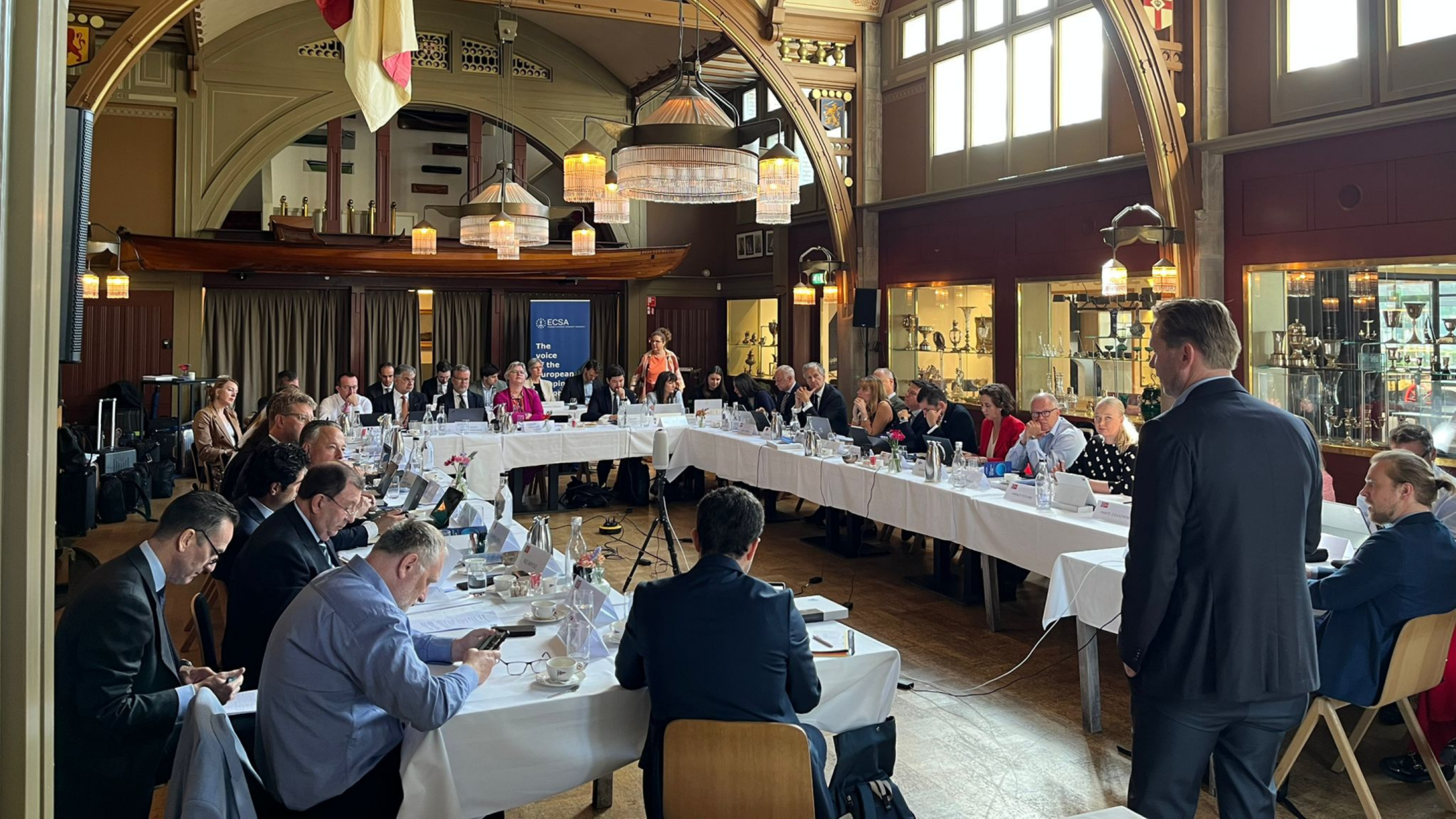 Bestuursvergadering (1)