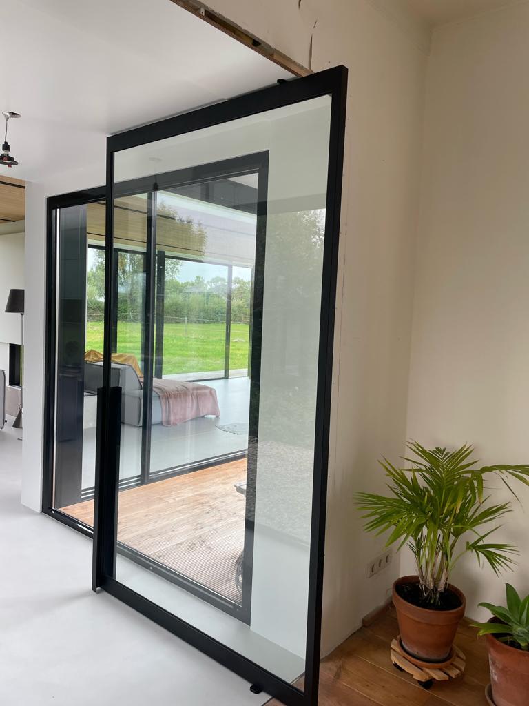 PHOTO-2022-12-13-21-04-44 2