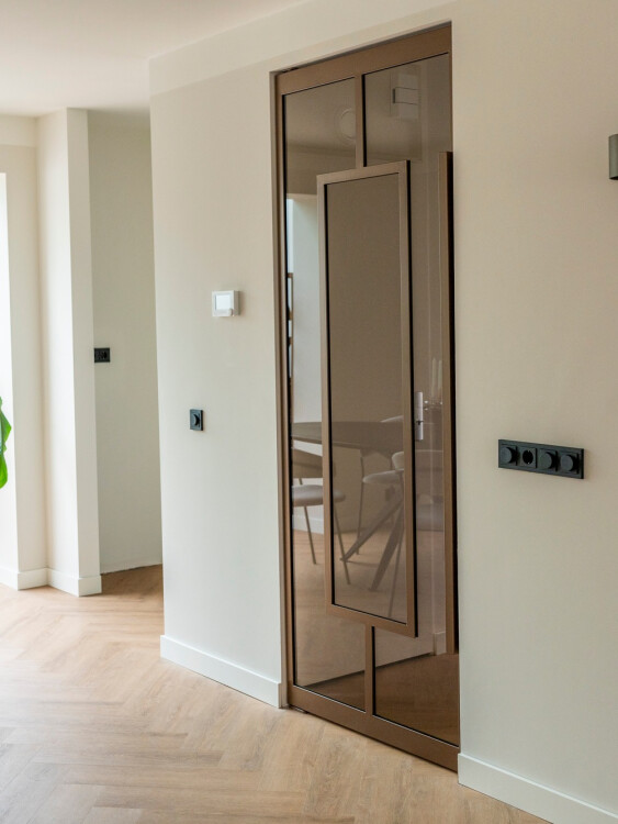 Goes taatsdeur brons