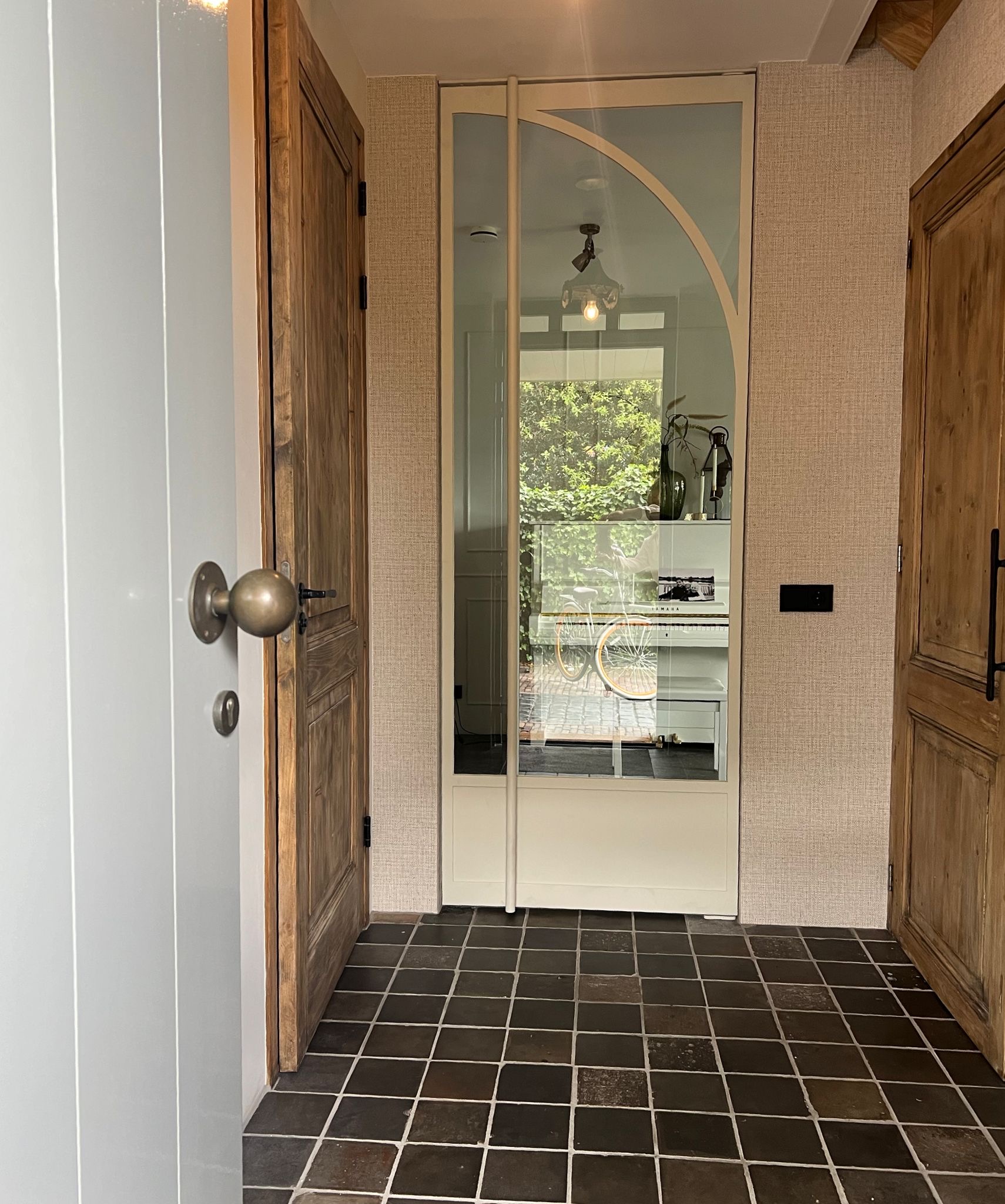 8f1170dd-b97c-410b-a455-d40420ba7663 5