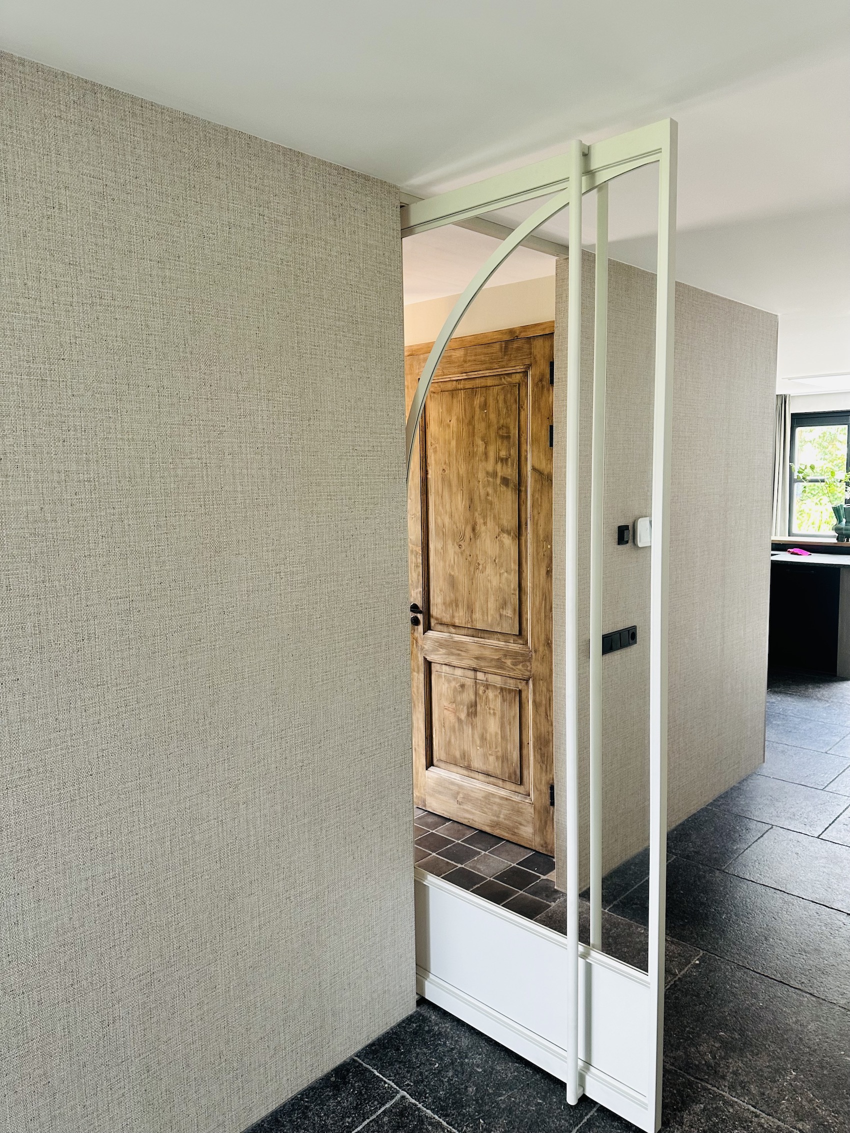 3416C05E-82E6-4236-82F3-D69D3BDE5858