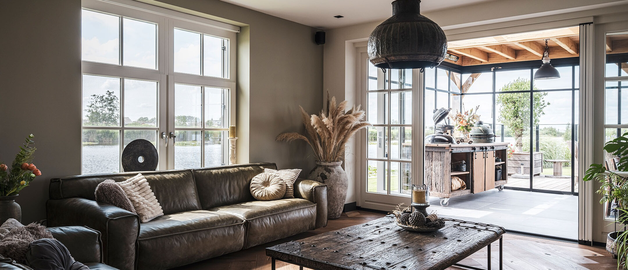 Villa Noorden - Landelijk - boerderij - riet - klassiek - landelijke woonkamer