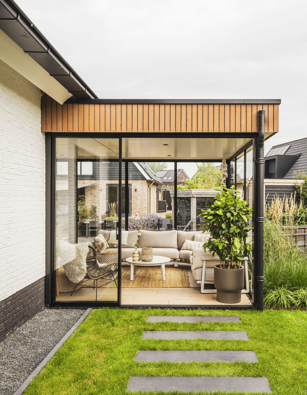 moderne villa met serre