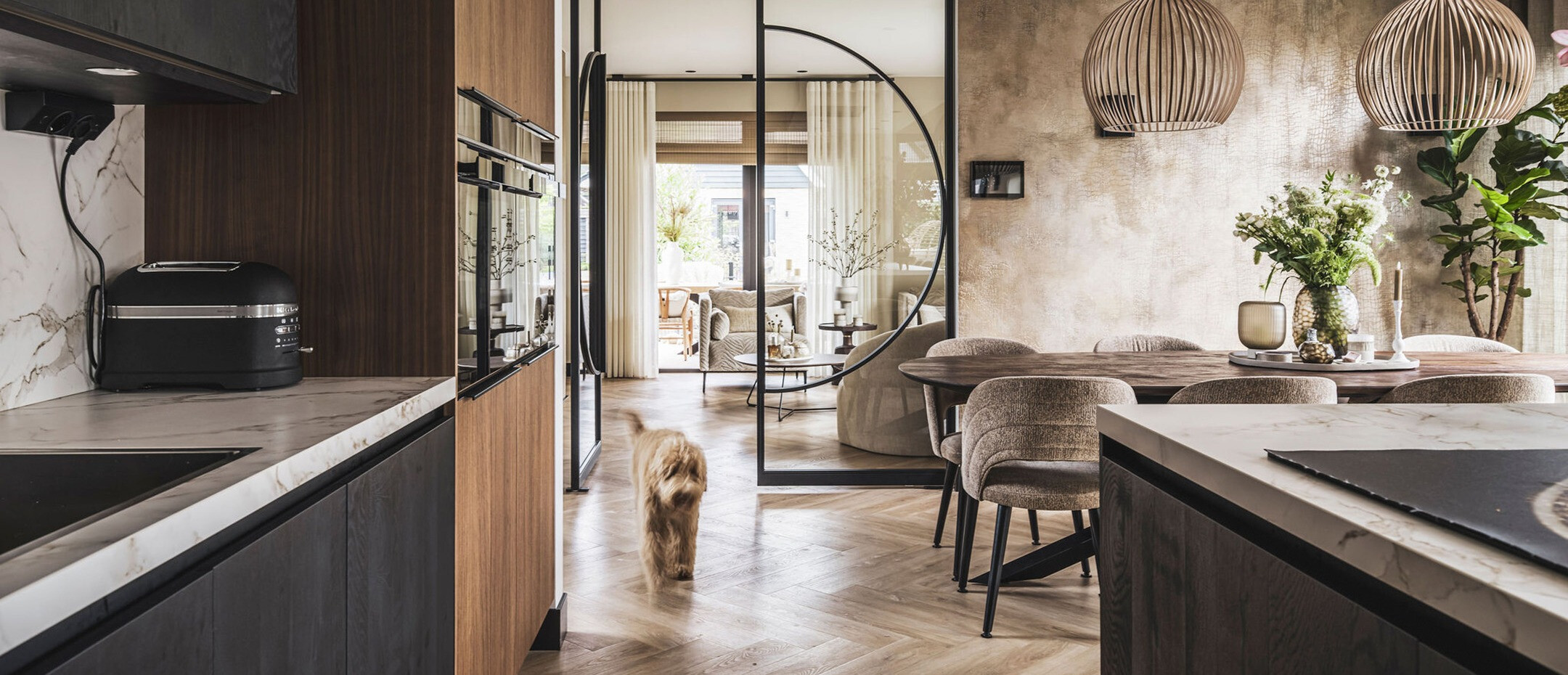 moderne villa-mattone-keuken-eetkamer