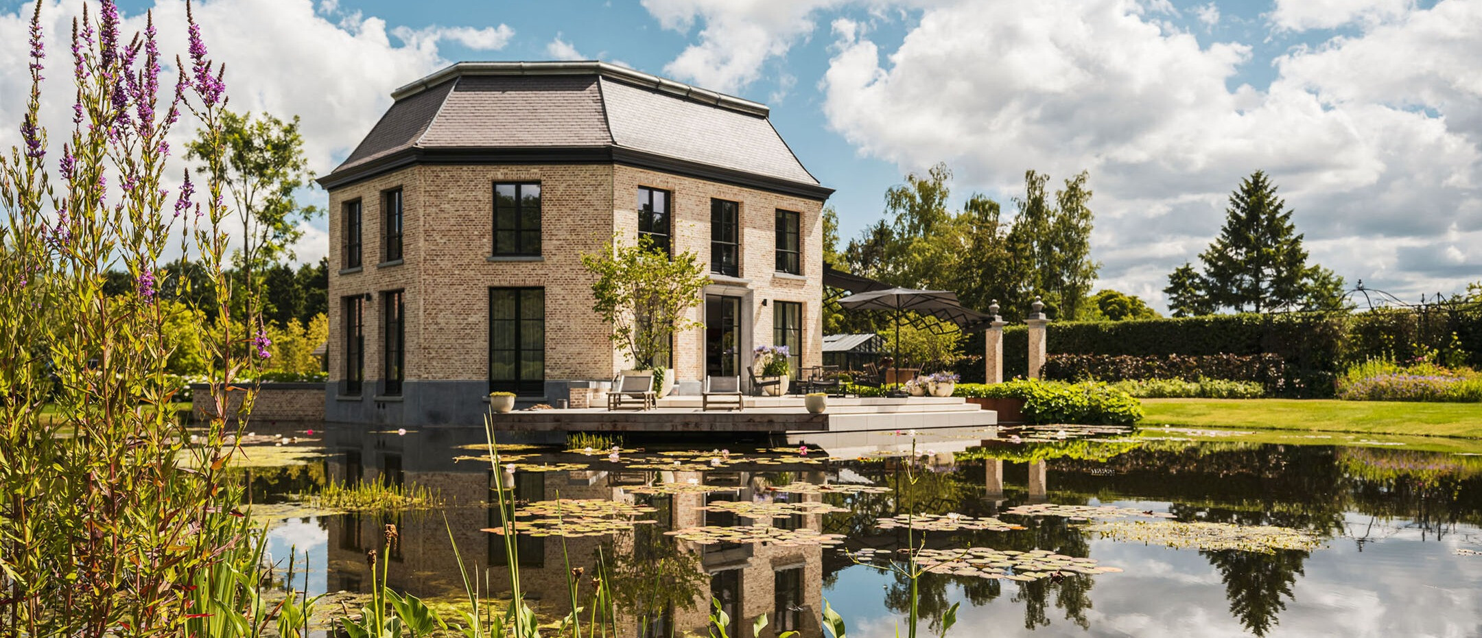 Klassieke villa_landgoed_mattone_vijver