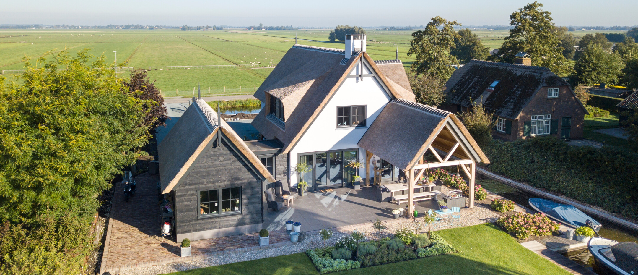 Karakteristieke villa aan de Nieuwkoopse plassen-b