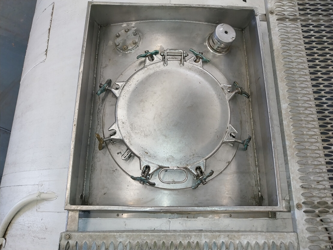 Manlid_38597844-ce8d-445b-b84f-23bc092c53fd