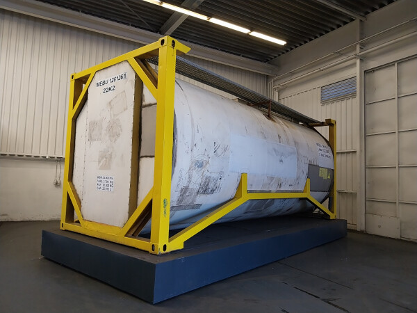 Front LHS_4109873a-41ba-498b-9448-4f986cb4b096