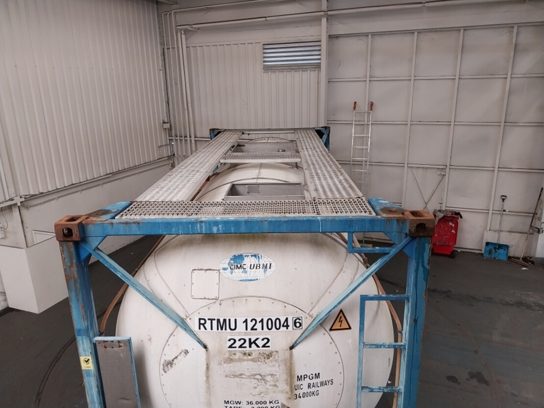 RTMU 121004 6  7