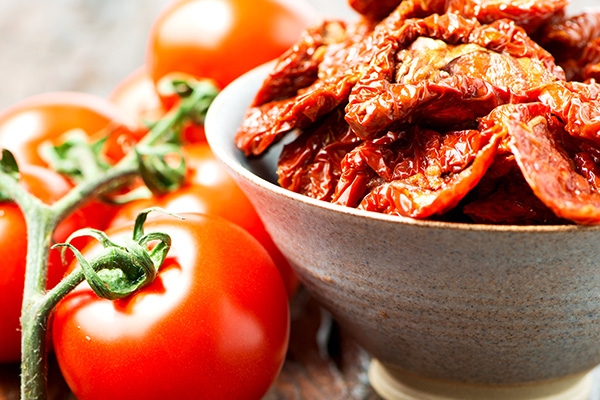 Fondez pour la tomate séchée, le condiment gourmand et acidulé