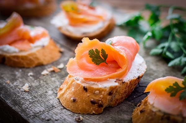 Repas de fêtes : comment bien choisir son saumon fumé ?