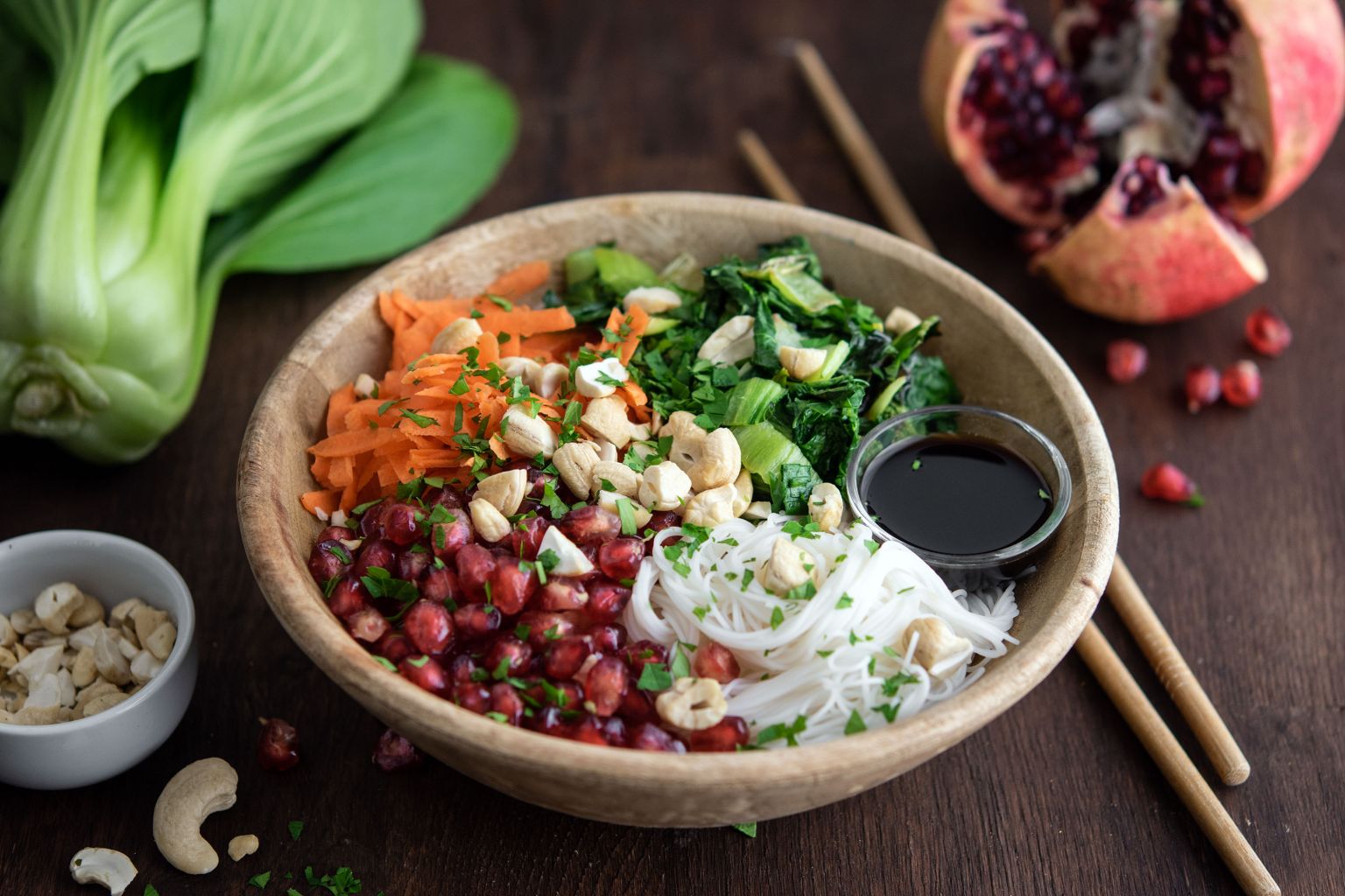 Buddha bowl au choux et à la grenade