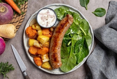 Saucisses au couteau, sauce fromage blanc à l'échalote et poêlée de légumes