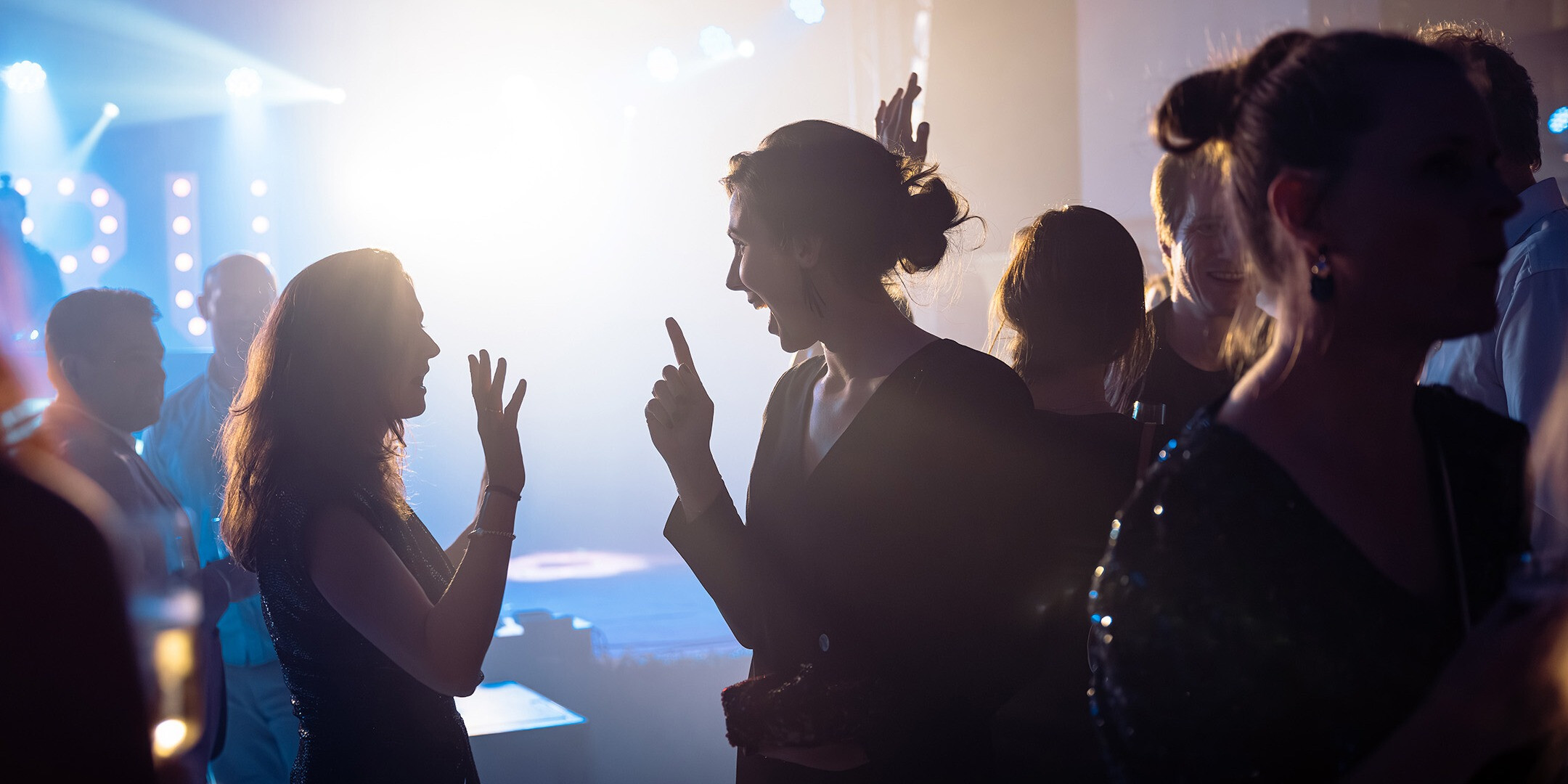 caru_containers_dinner_party_feest