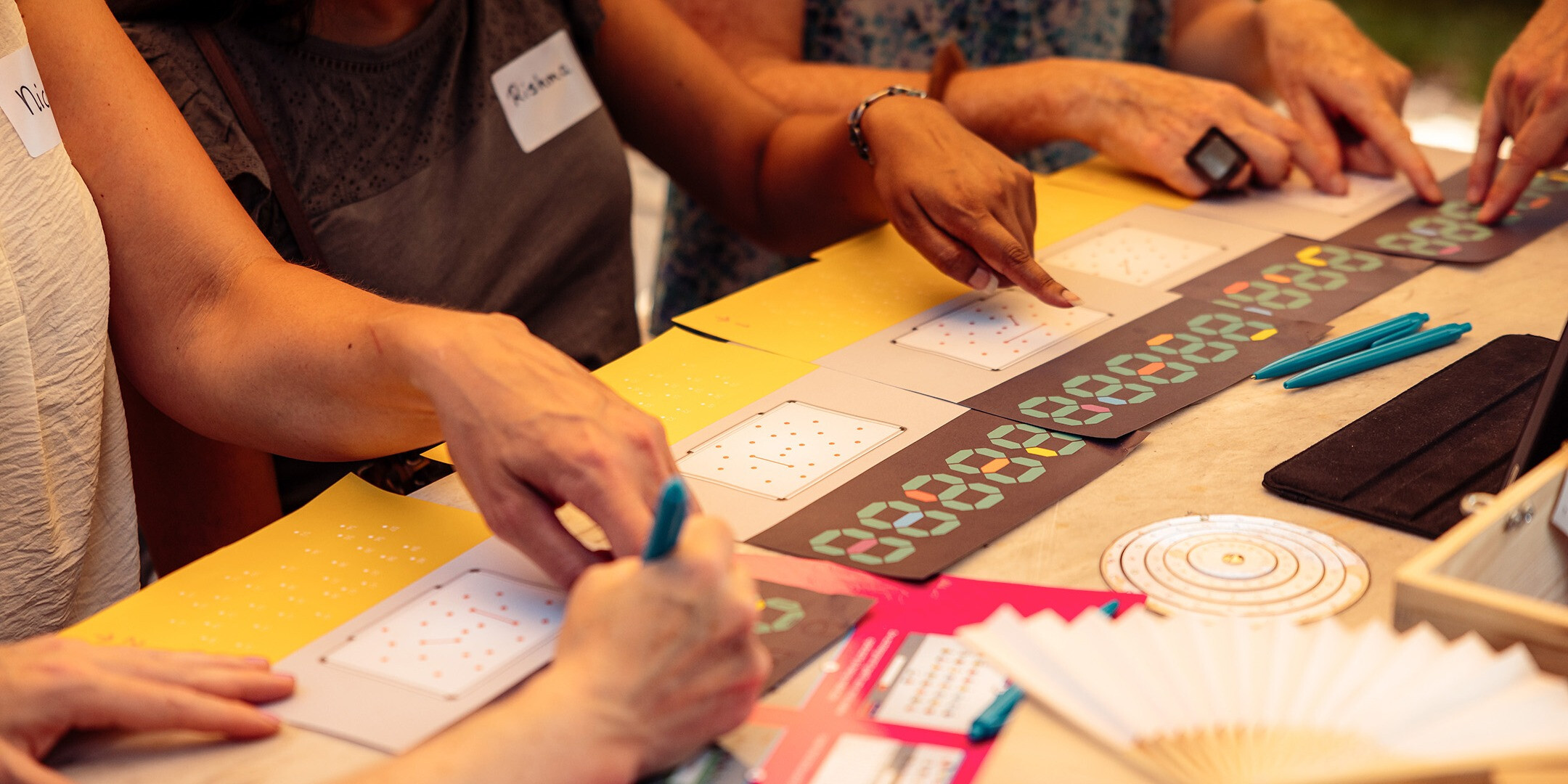 teamweekend-teamuitje-personeelsweekend-personeelsuitje-raad daad-puzzels-teamwork-team building-escape games