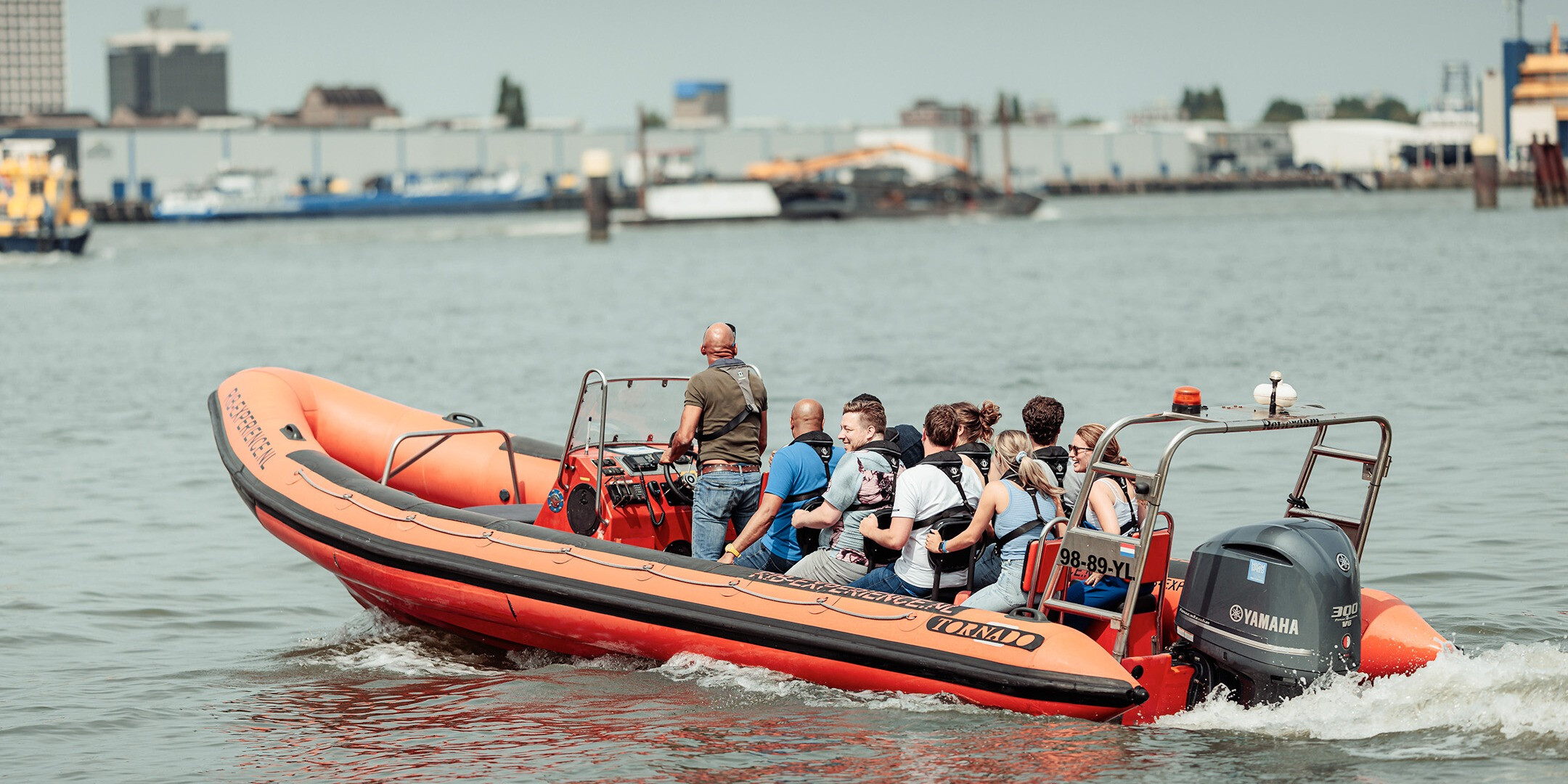 teamweekend-teamuitje-personeelsweekend-personeelsuitje-varen-rib-avontuur-raad daad
