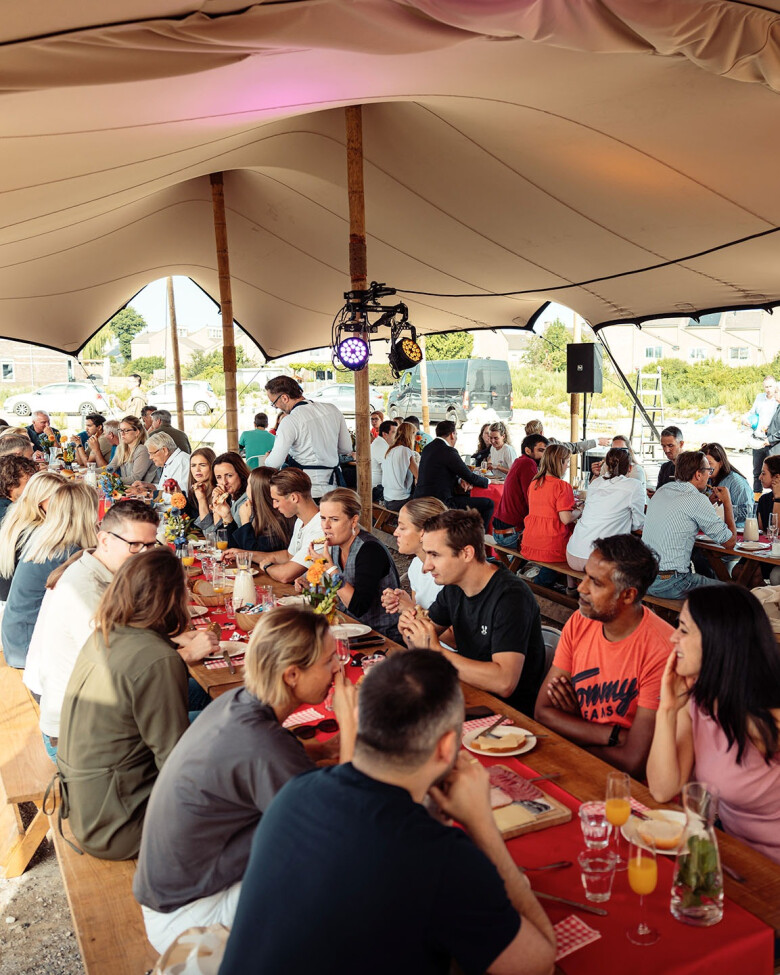 start bouw vieren met bewoners