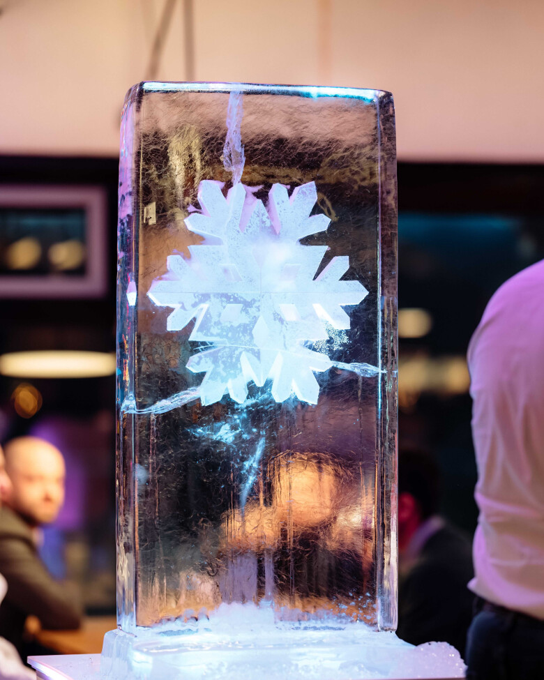 Winter Wonderland bij VOPAK - ijssculptuur