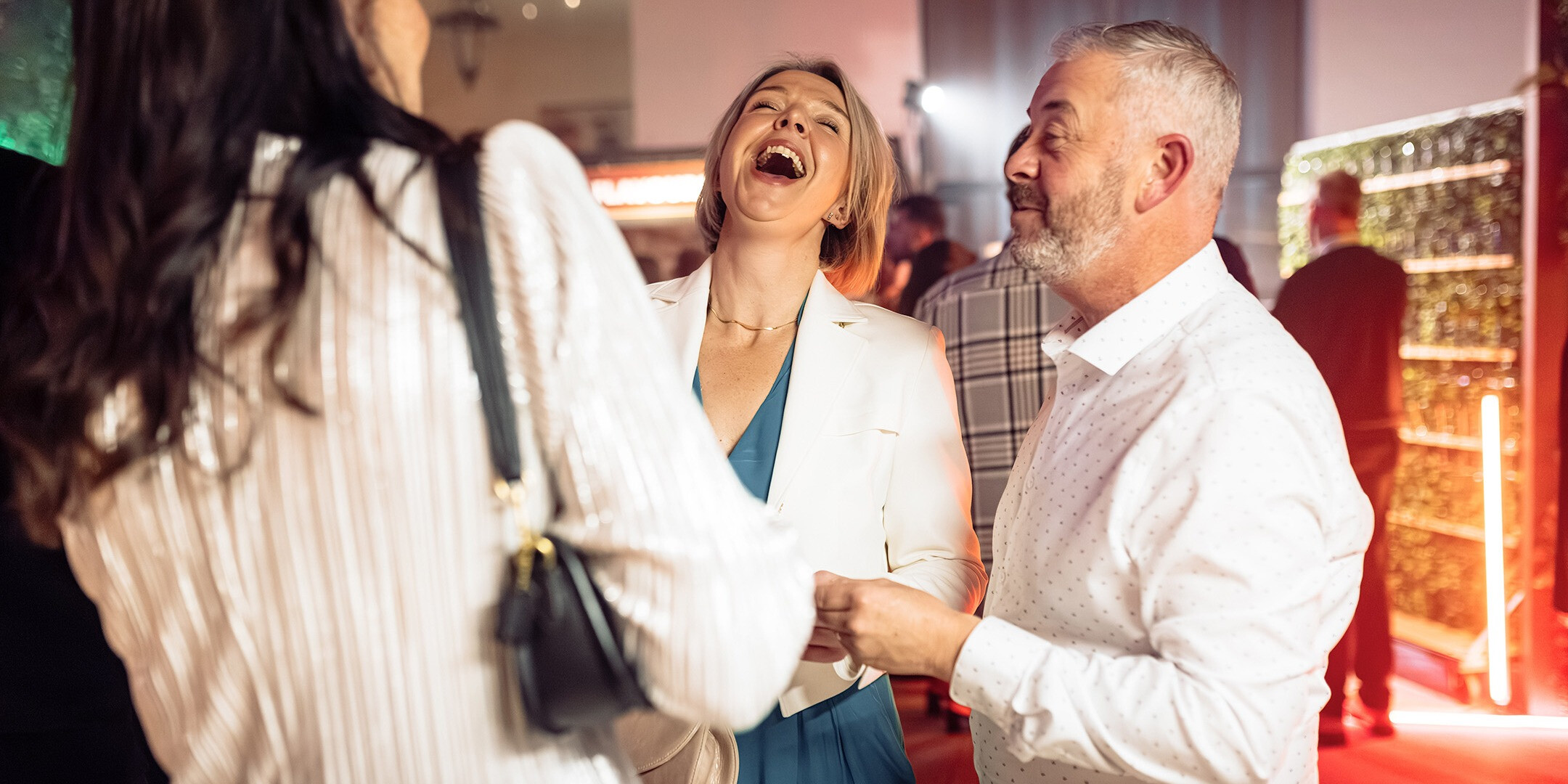 caru_containers_dinner_party_gasten