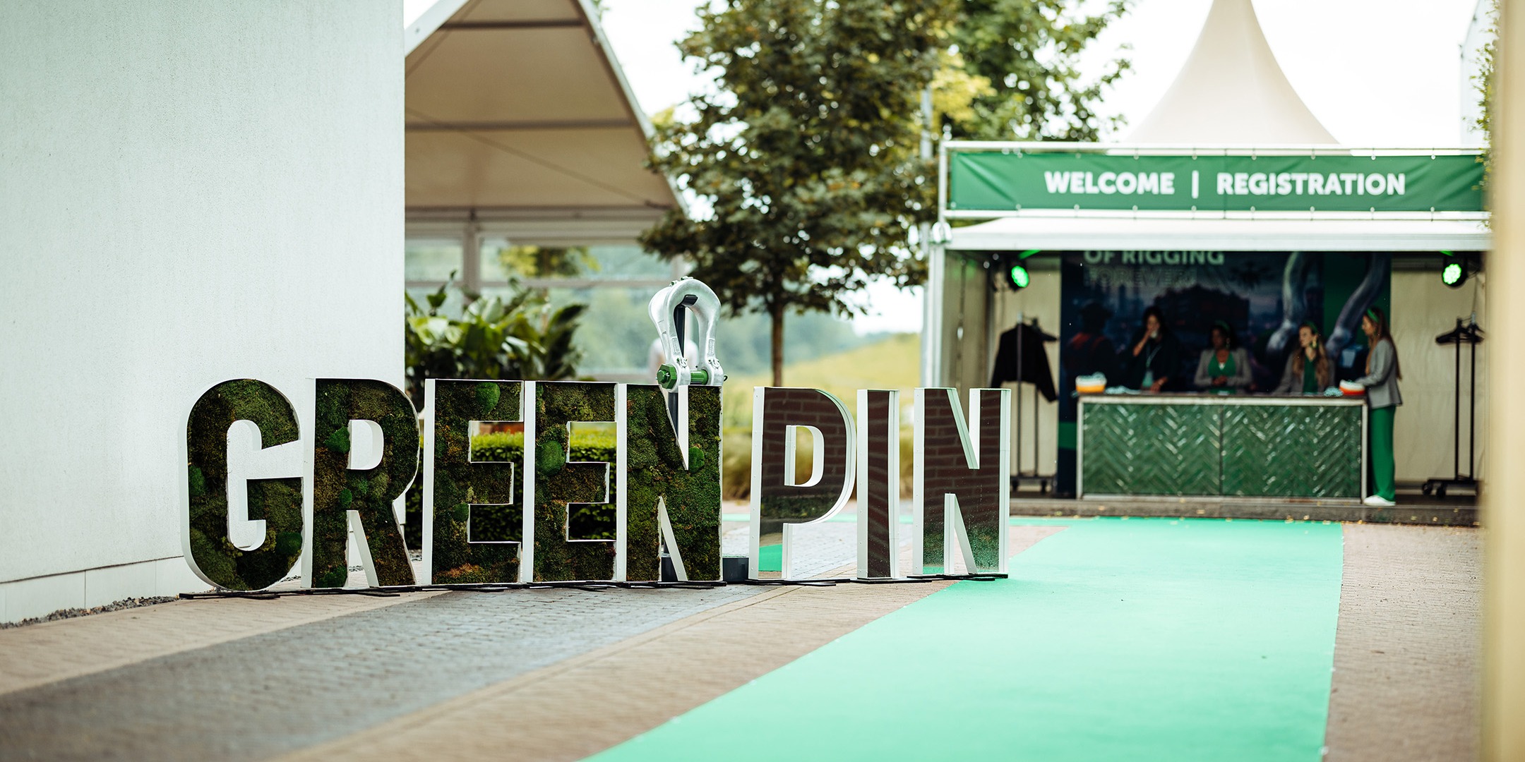 R D_GreenPin_VanBeest_klantevent_groene loper