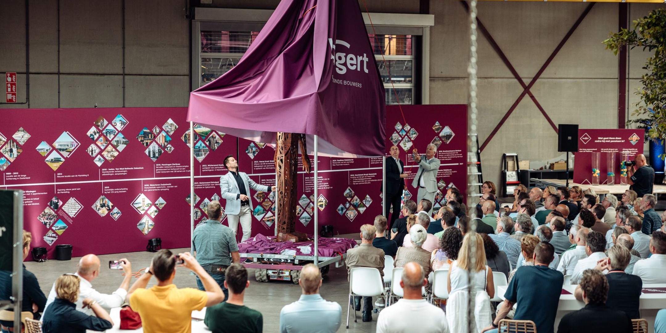 Boogert_afscheidsfeest_R D_standbeeld