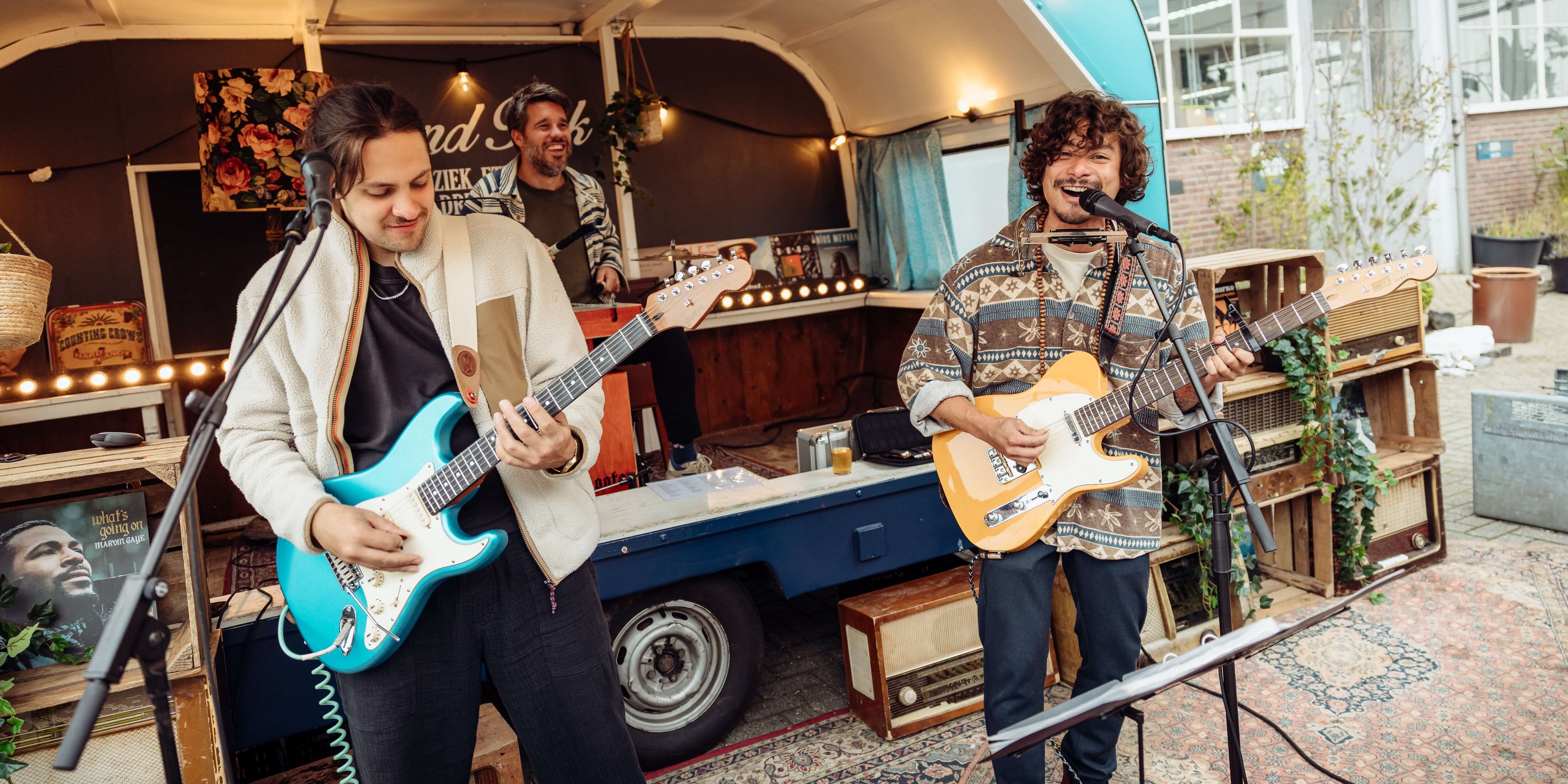 Muziek-openingsfeest-Raad-en-Daad
