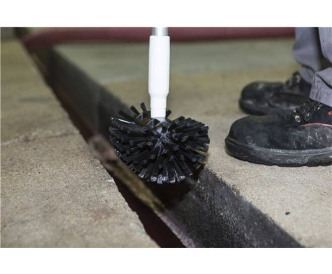 0041487_vikan-hygiene-7037-1-tankborstel-hard-21cm