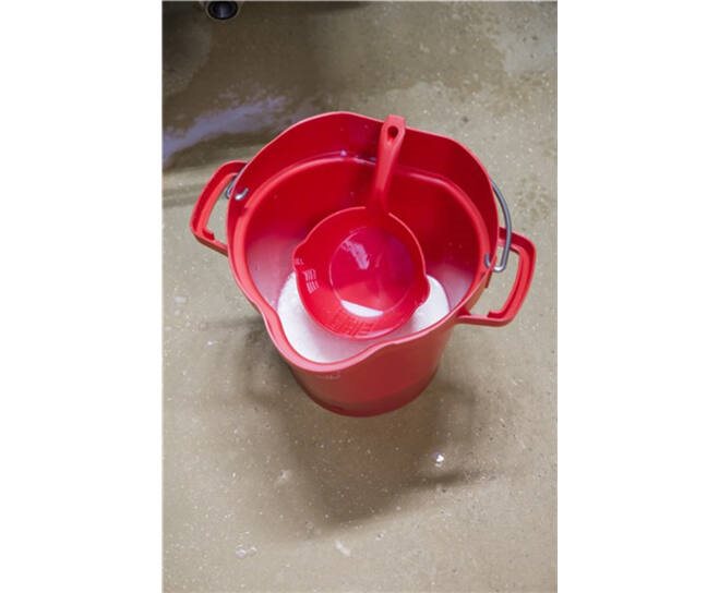 0070784_vikan-hygiene-56824-schepbak-2-ltr-div