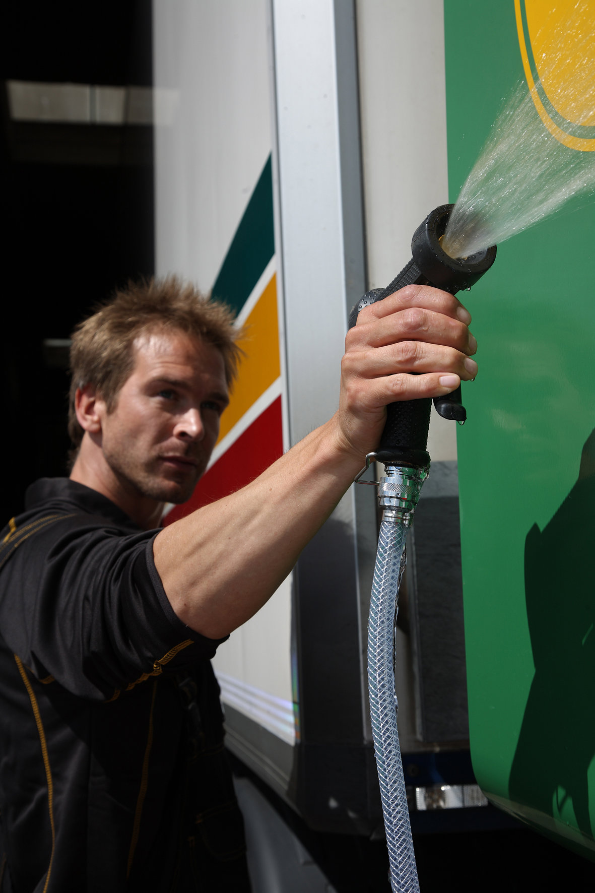 0071226_vikan-93244-heavy-duty-waterpistool-rood-25bar