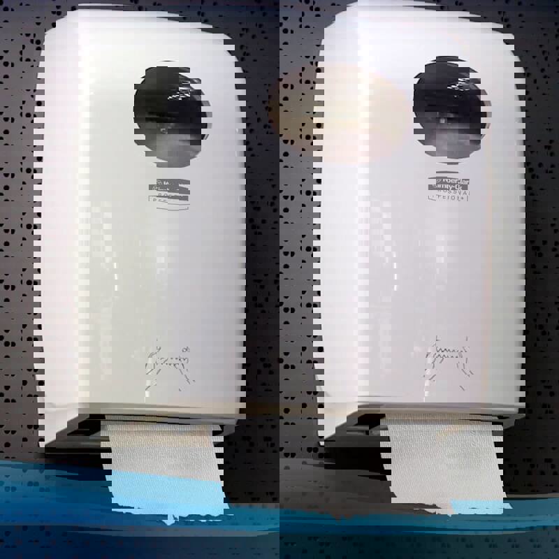 0071313_kimberly-clark-6667-scott-handdoekrol-1-lgs-304-meter-wit