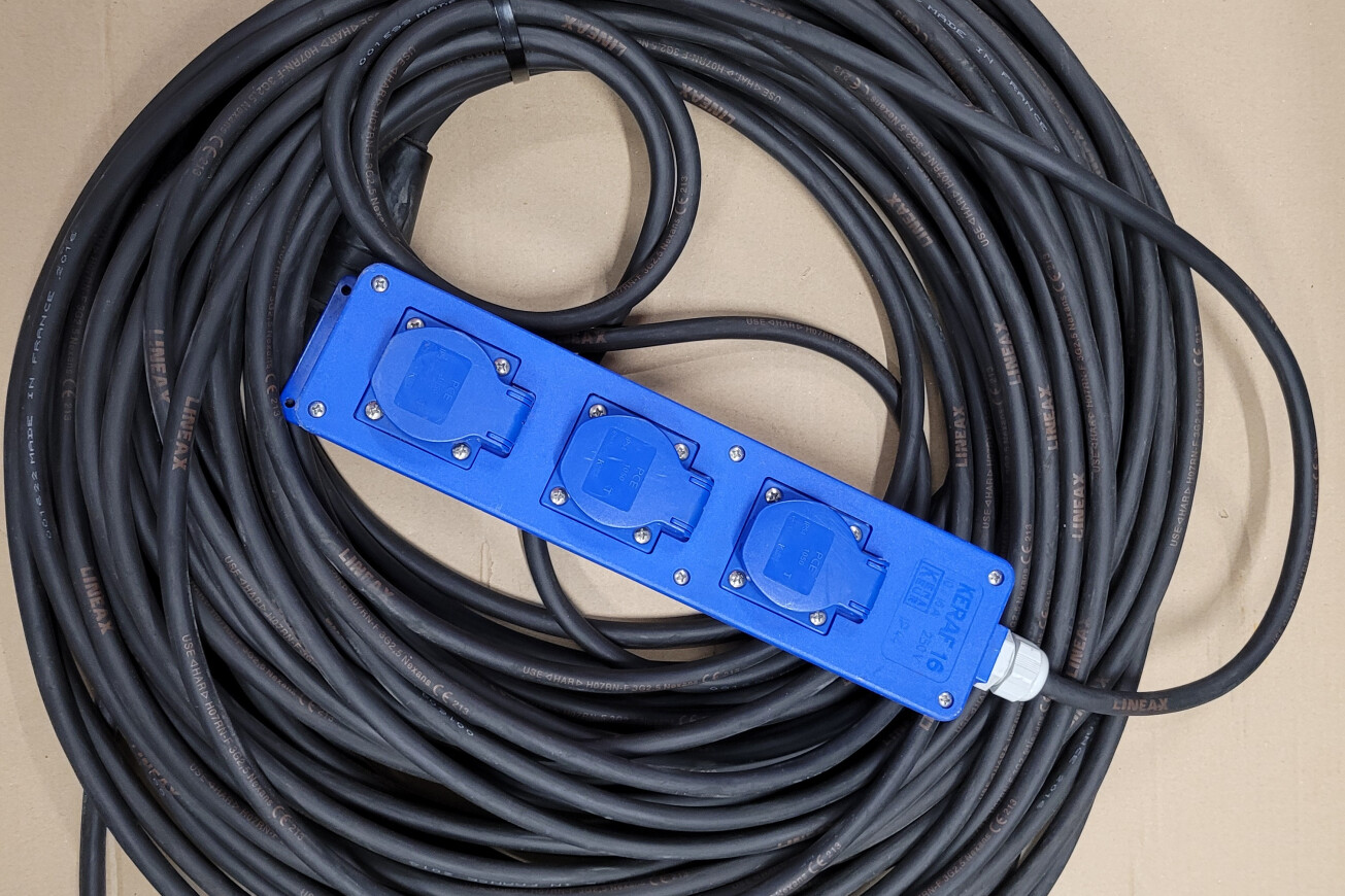 Verlengkabel 230V - 50 meter - 3 voudig