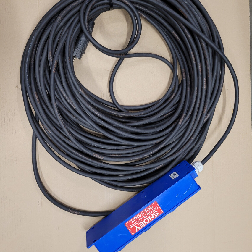 Verlengkabel 230V - 50 meter - 3 voudig 1